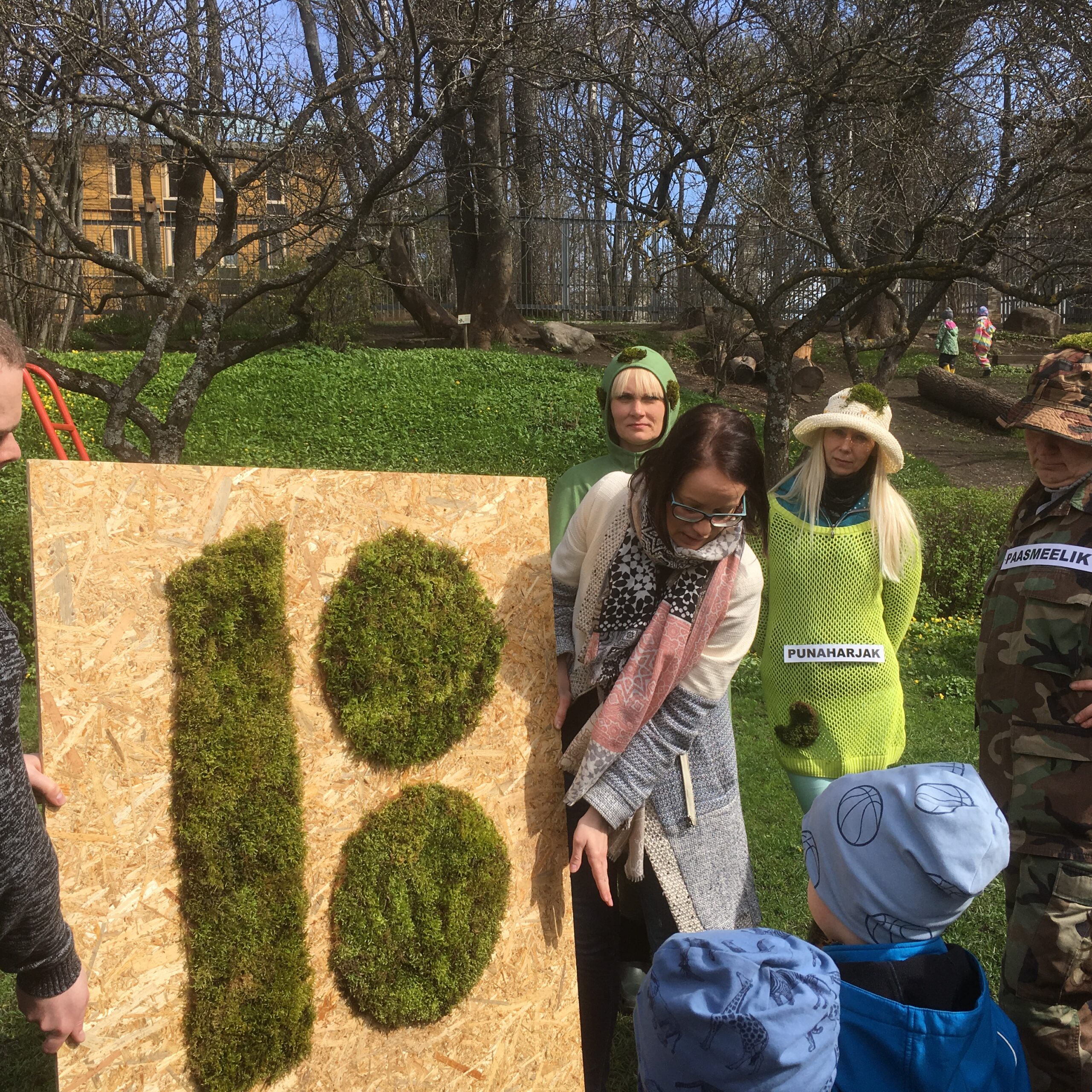 Rõõmutarekese 100 rõõmsat silma, või rohkemgi veel, uurisid samblaid ja samblikke!